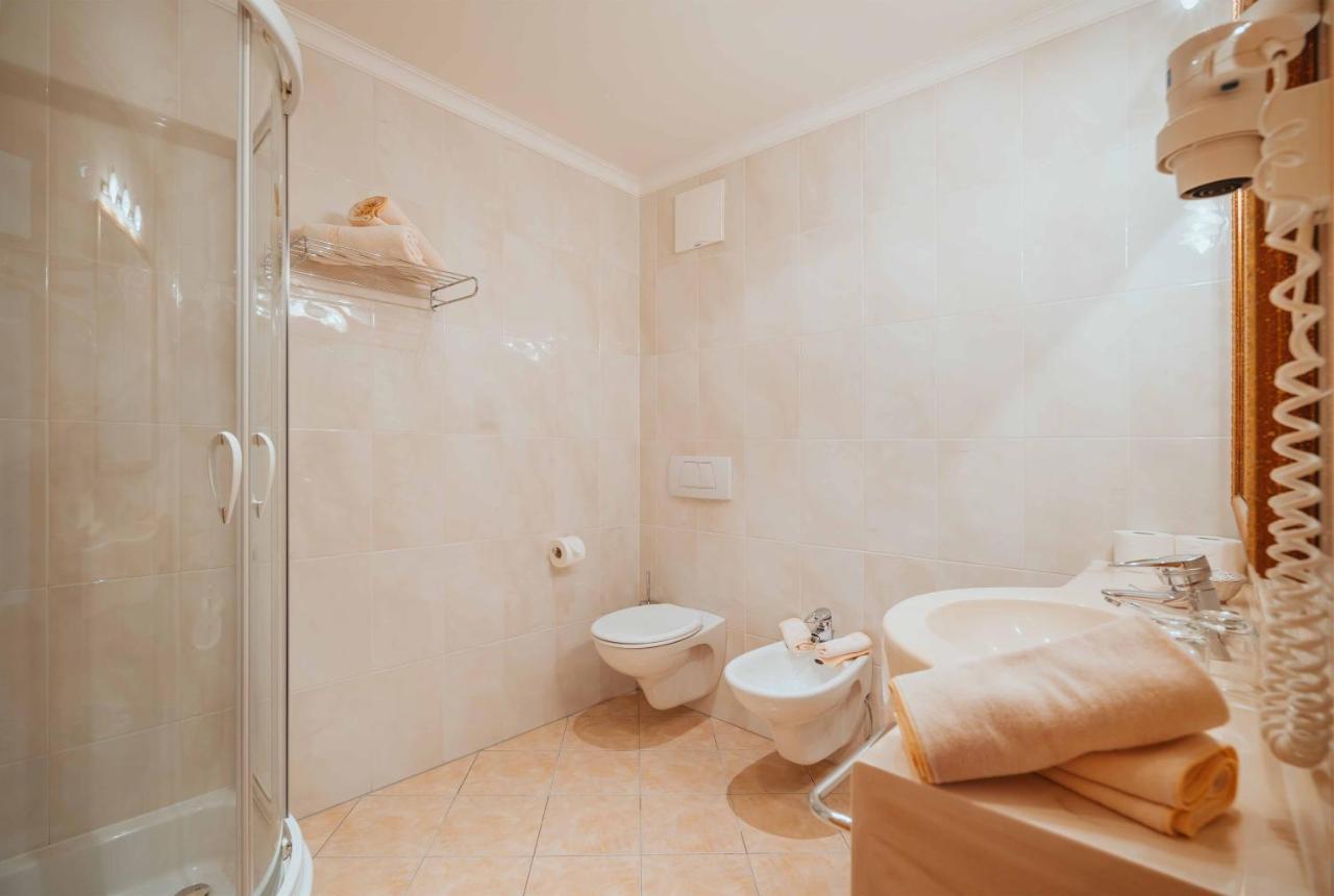 Double Room Mountain View